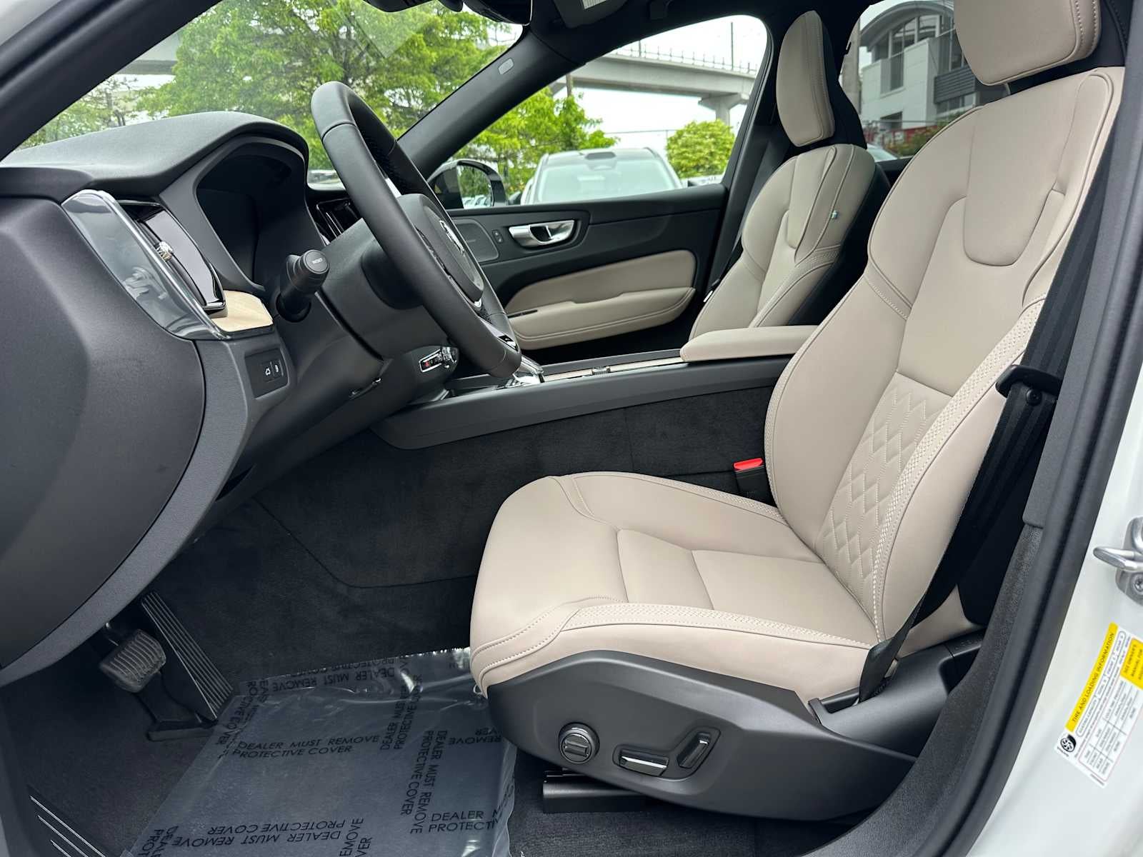 2026 Volvo XC60 Plug-In Hybrid Plus