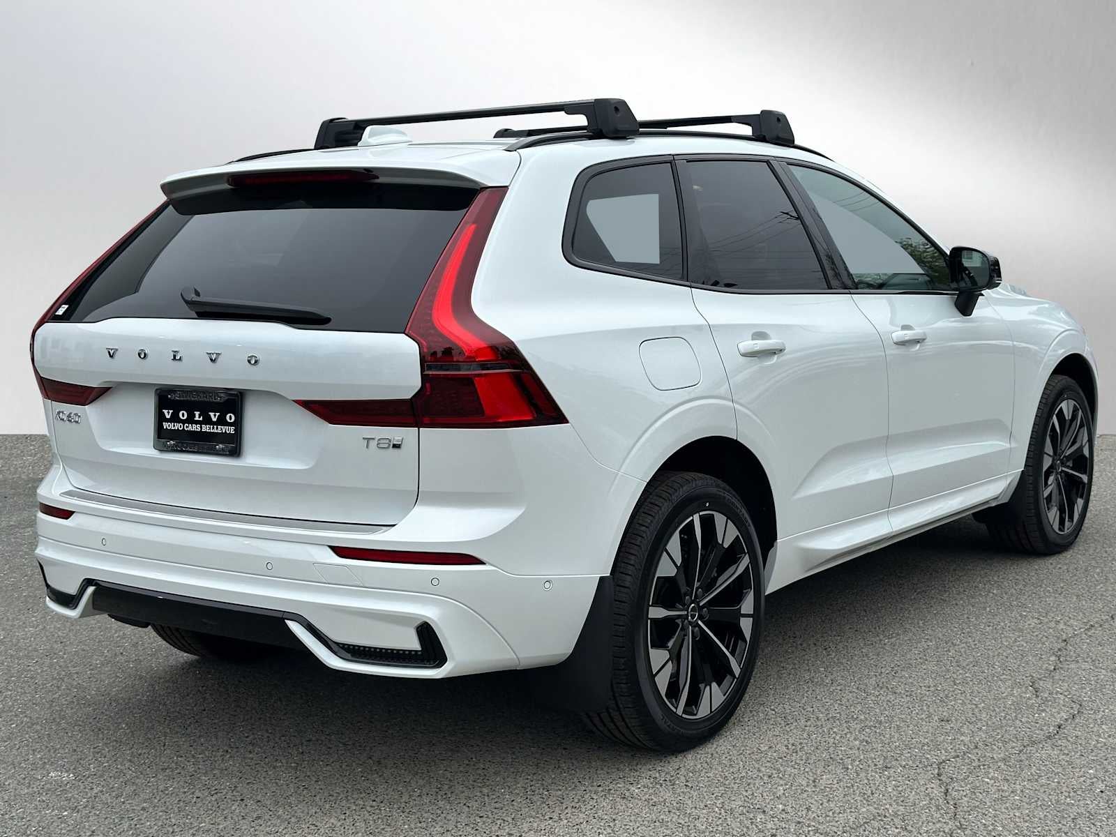 2026 Volvo XC60 Plug-In Hybrid Plus