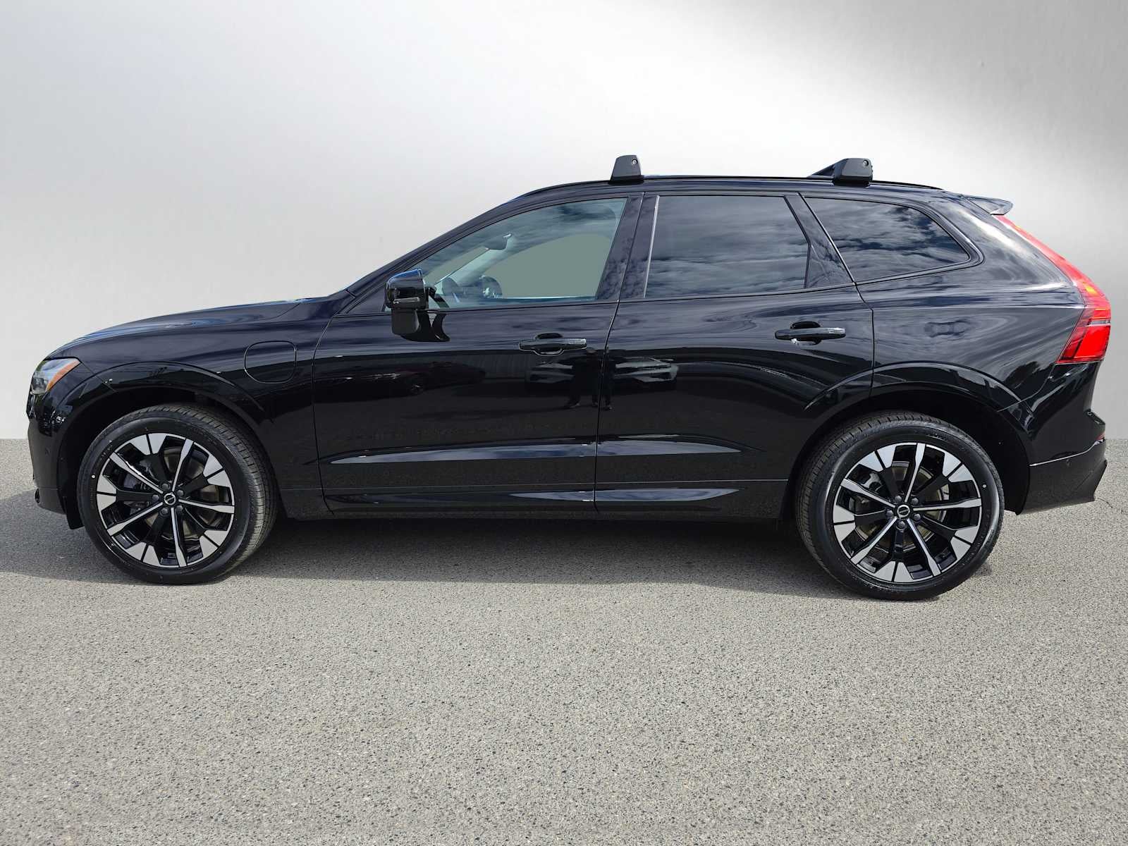 2026 Volvo XC60 Plug-In Hybrid Plus