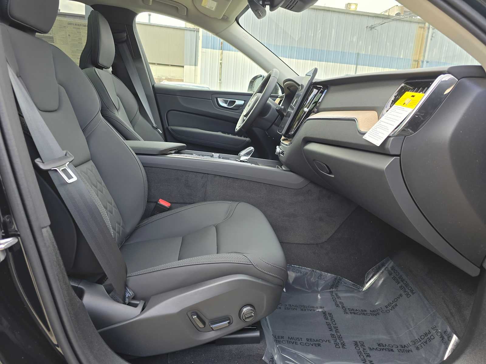 2026 Volvo XC60 Plug-In Hybrid Plus