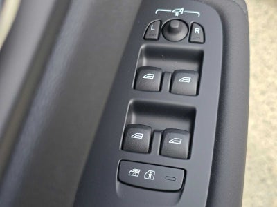 2026 Volvo XC60 Plug-In Hybrid Plus
