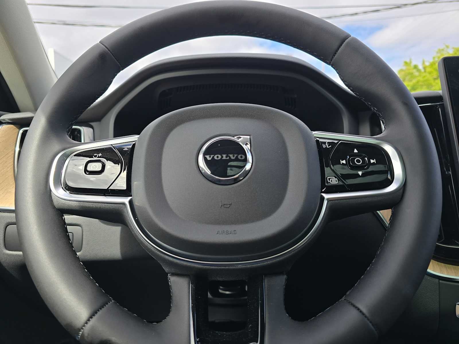 2026 Volvo XC60 Plug-In Hybrid Plus