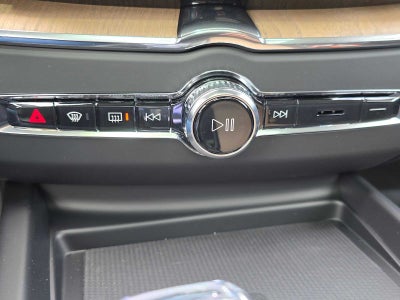 2026 Volvo XC60 Plug-In Hybrid Plus