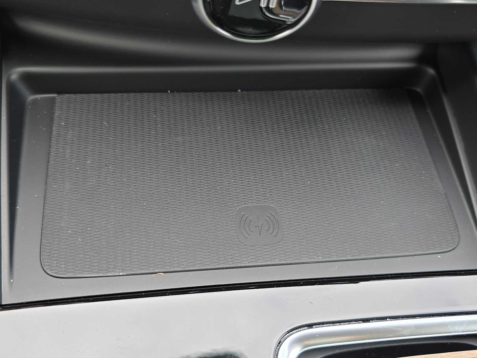 2026 Volvo XC60 Plug-In Hybrid Plus
