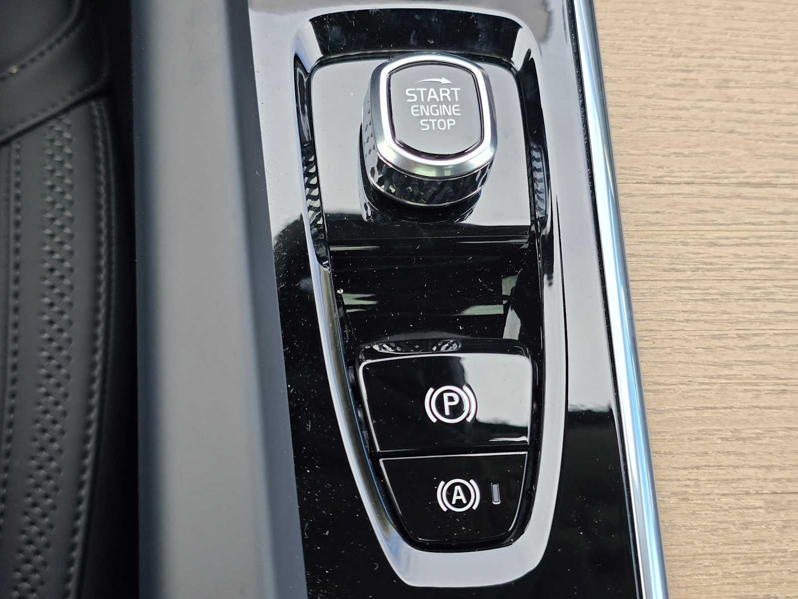 2026 Volvo XC60 Plug-In Hybrid Plus