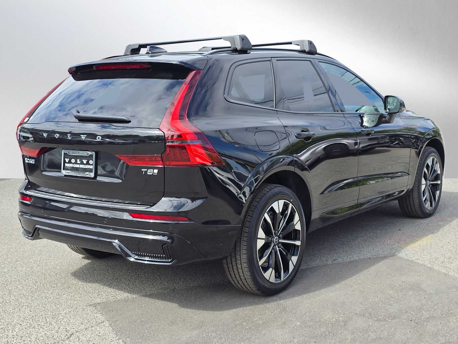 2026 Volvo XC60 Plug-In Hybrid Plus