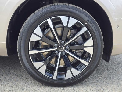2026 Volvo XC60 Plug-In Hybrid Plus