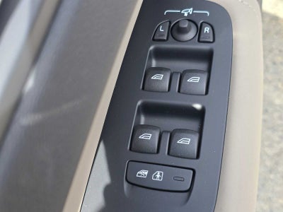 2026 Volvo XC60 Plug-In Hybrid Plus