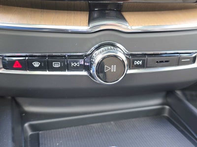 2026 Volvo XC60 Plug-In Hybrid Plus