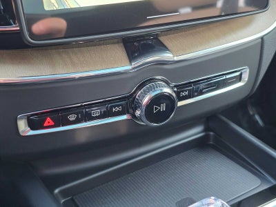 2026 Volvo XC60 Plug-In Hybrid Plus