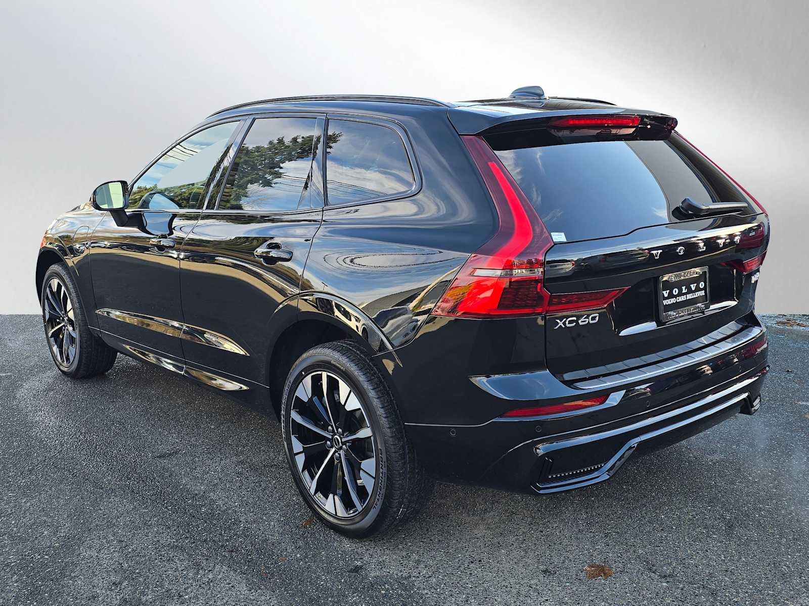 2026 Volvo XC60 Plug-In Hybrid Plus