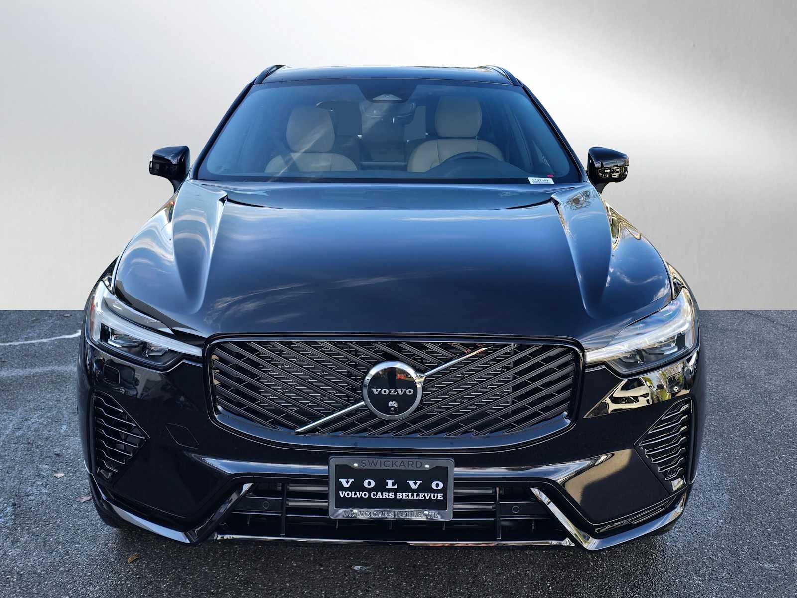 2026 Volvo XC60 Plug-In Hybrid Plus