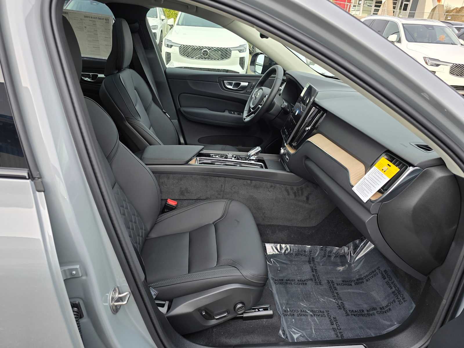 2026 Volvo XC60 Plug-In Hybrid Plus