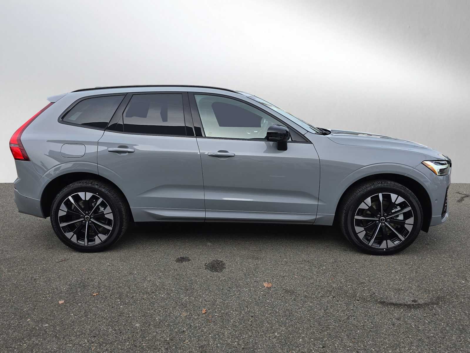 2026 Volvo XC60 Plug-In Hybrid Plus
