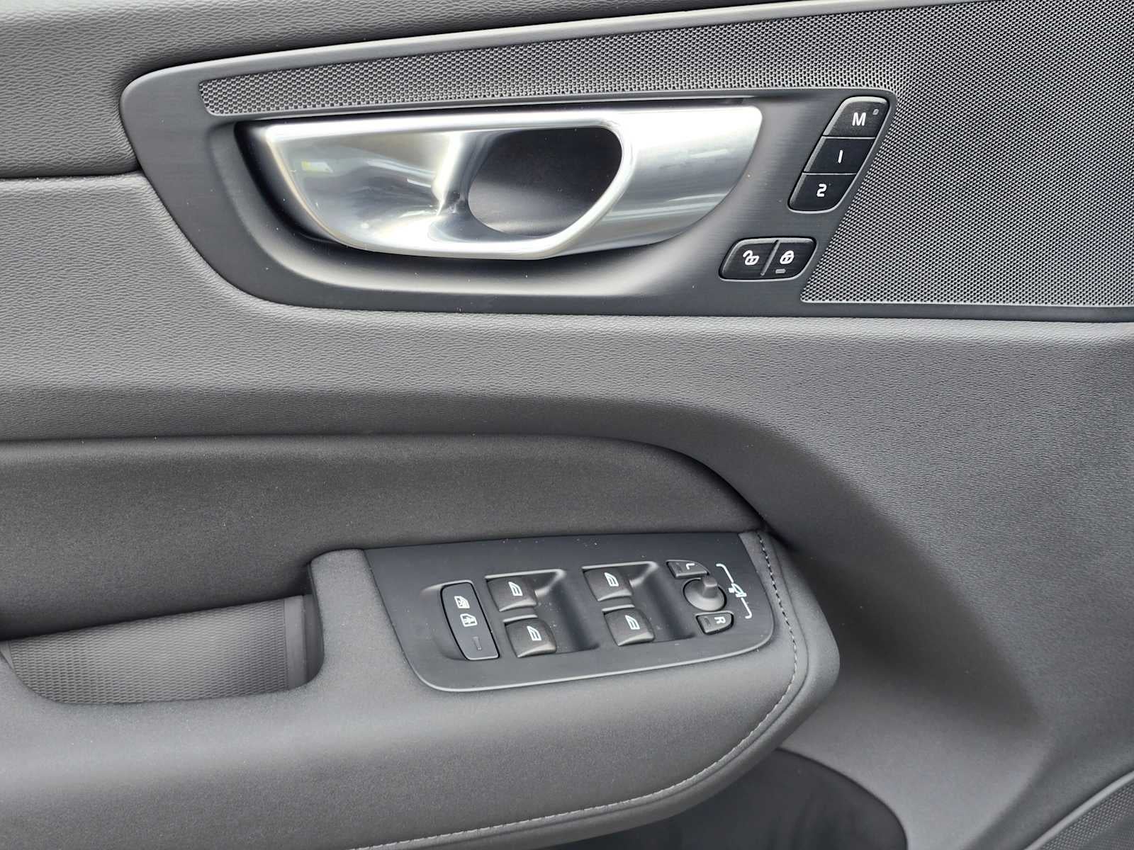 2026 Volvo XC60 Plug-In Hybrid Plus