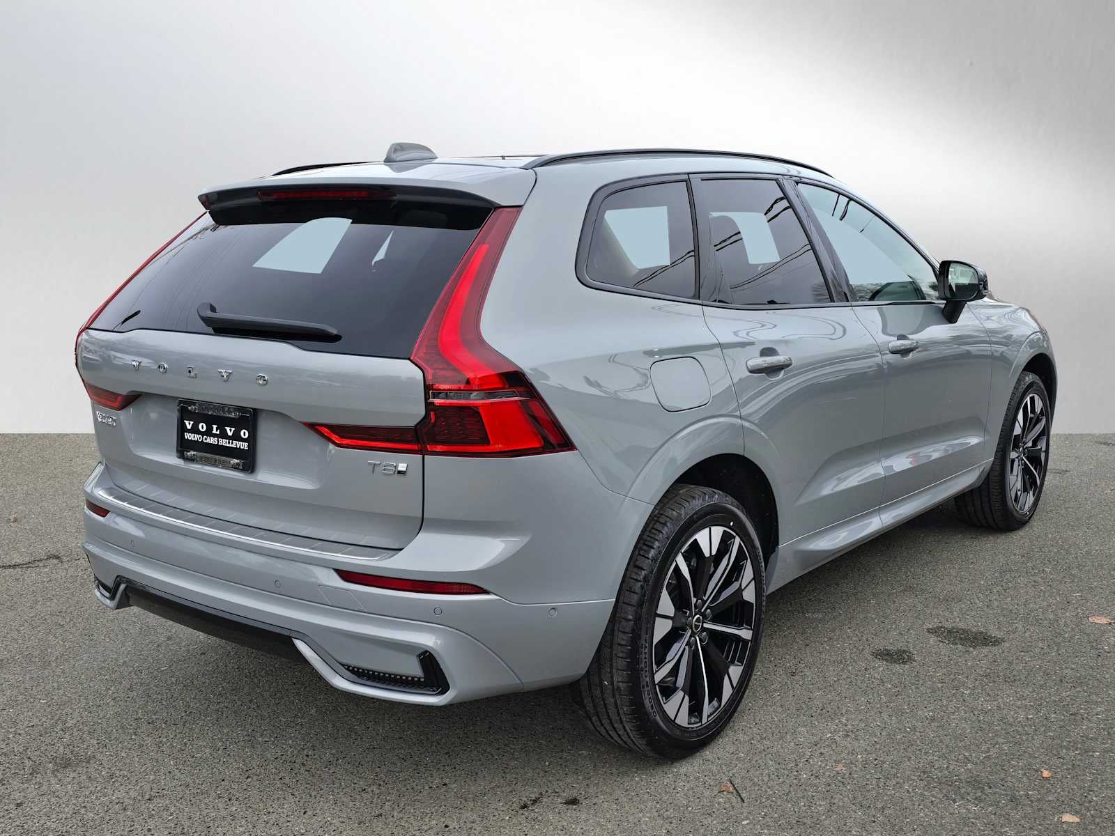 2026 Volvo XC60 Plug-In Hybrid Plus