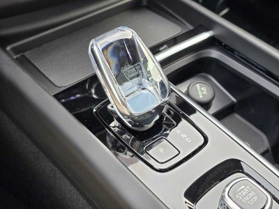 2026 Volvo XC60 Plug-In Hybrid Plus