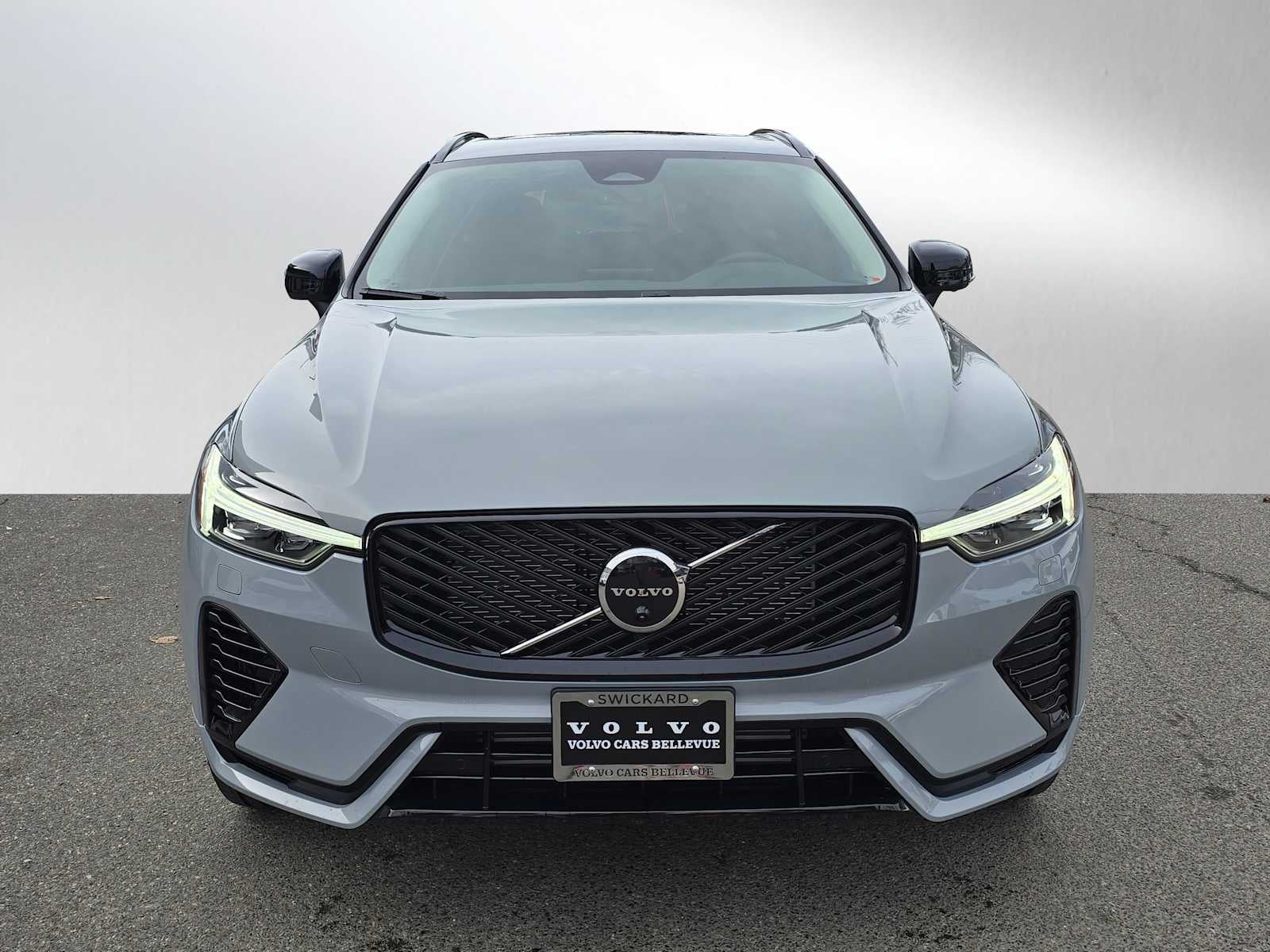 2026 Volvo XC60 Plug-In Hybrid Plus