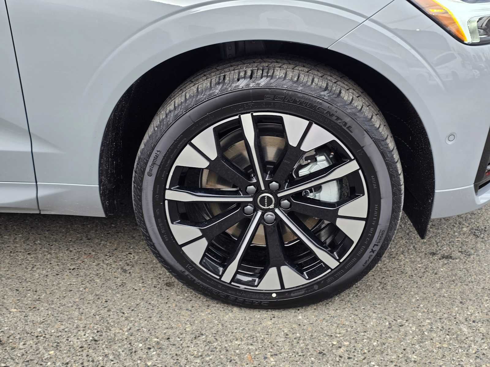 2026 Volvo XC60 Plug-In Hybrid Plus