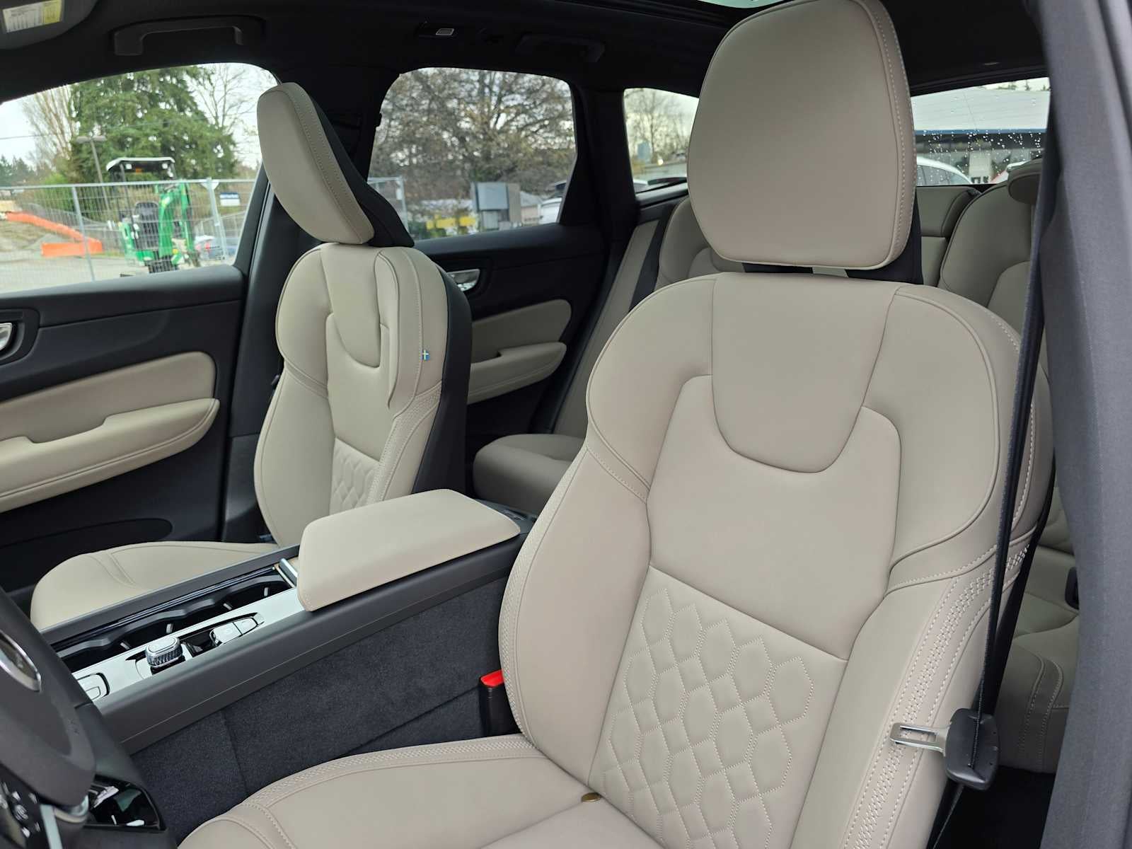 2026 Volvo XC60 Plug-In Hybrid Plus