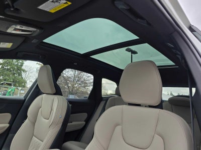 2026 Volvo XC60 Plug-In Hybrid Plus