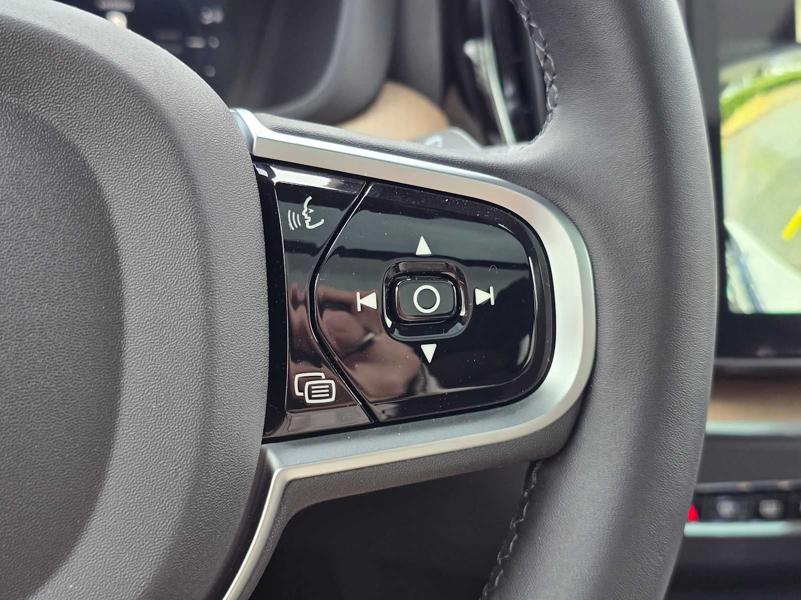 2026 Volvo XC60 Plug-In Hybrid Plus