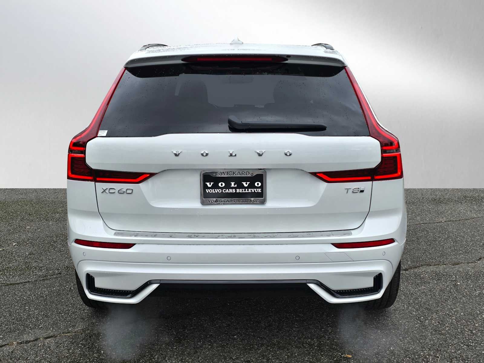 2026 Volvo XC60 Plug-In Hybrid Plus