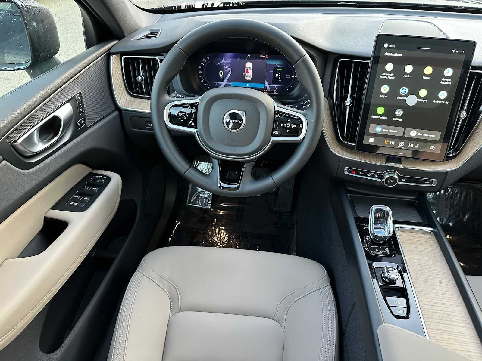 2026 Volvo XC60 Plug-In Hybrid Plus