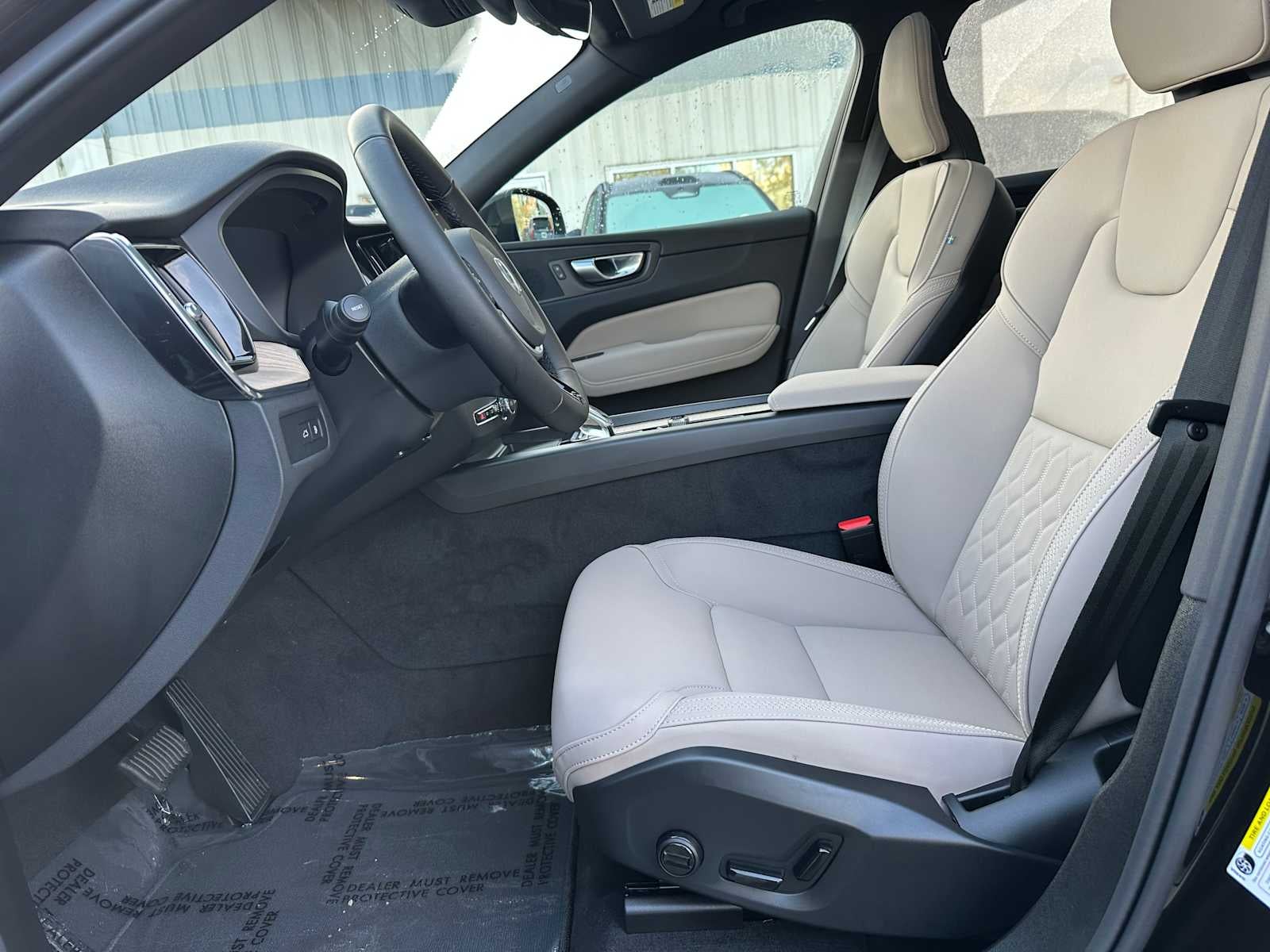 2026 Volvo XC60 Plug-In Hybrid Plus