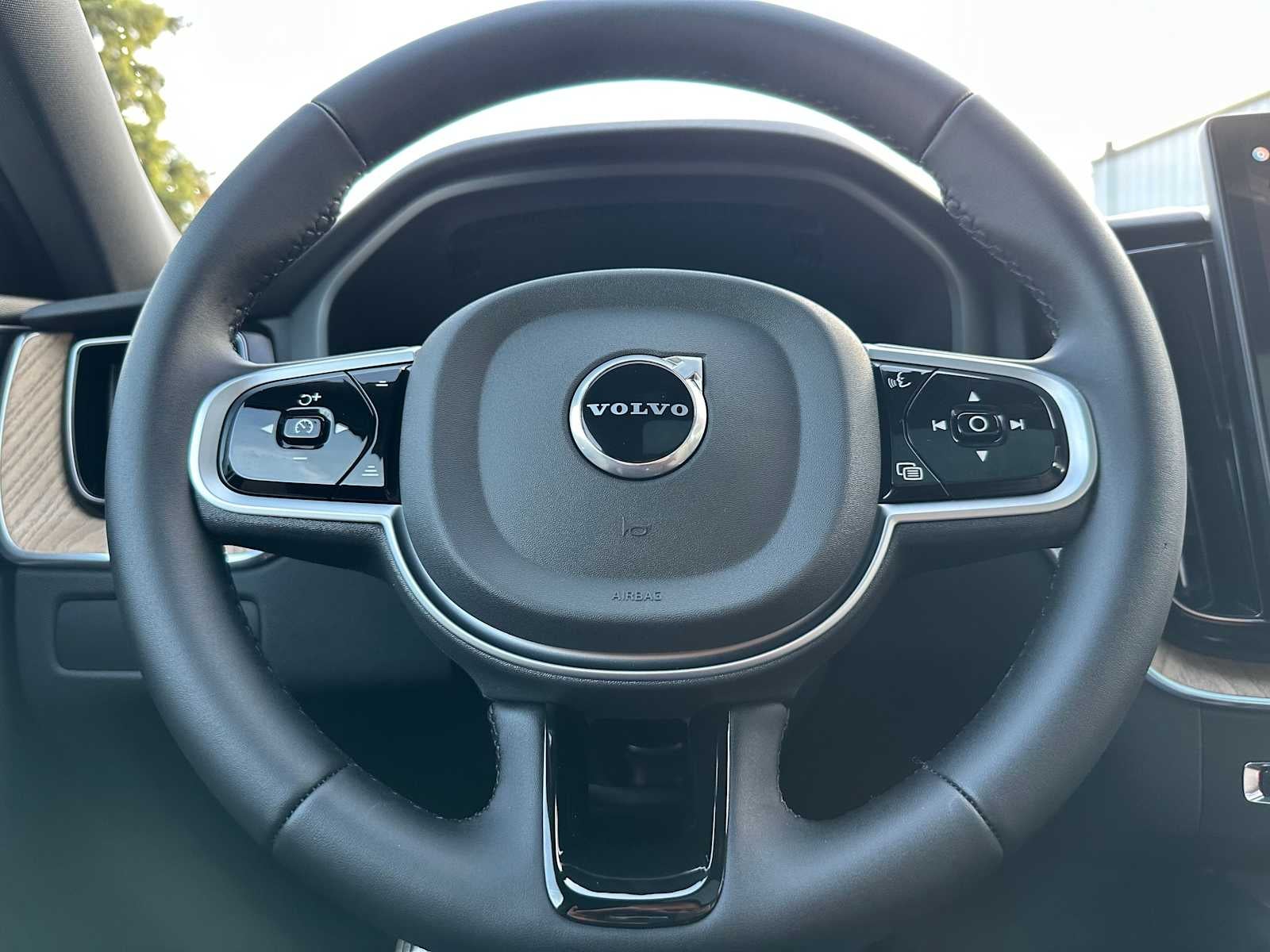 2026 Volvo XC60 Plug-In Hybrid Plus