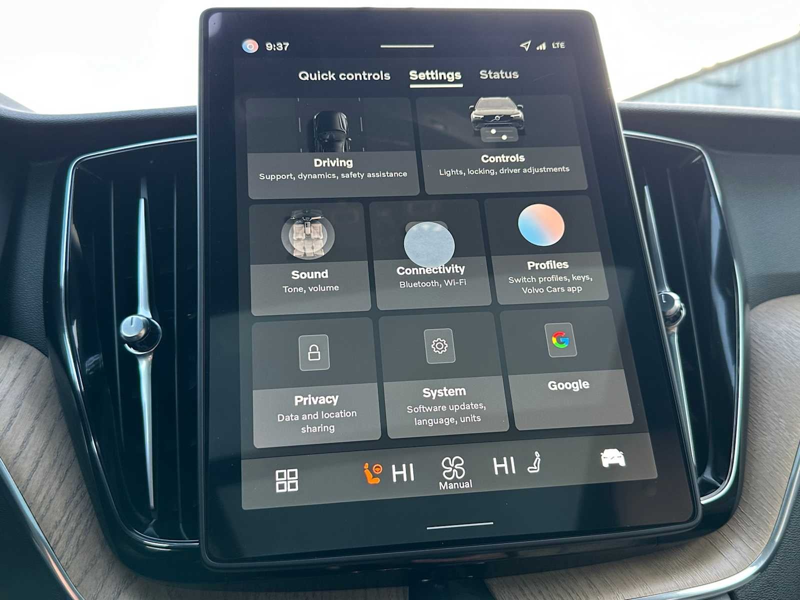 2026 Volvo XC60 Plug-In Hybrid Plus