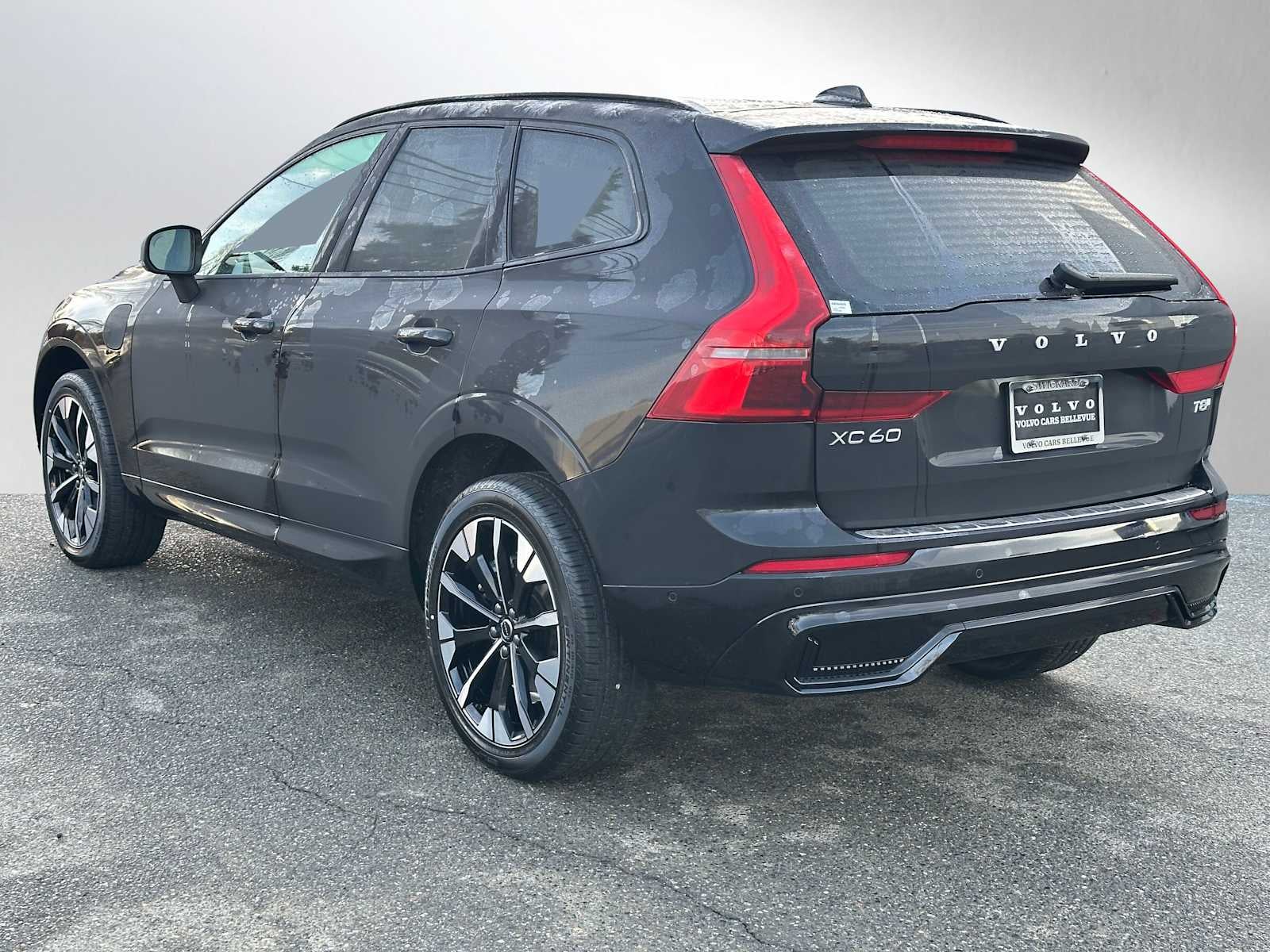 2026 Volvo XC60 Plug-In Hybrid Plus