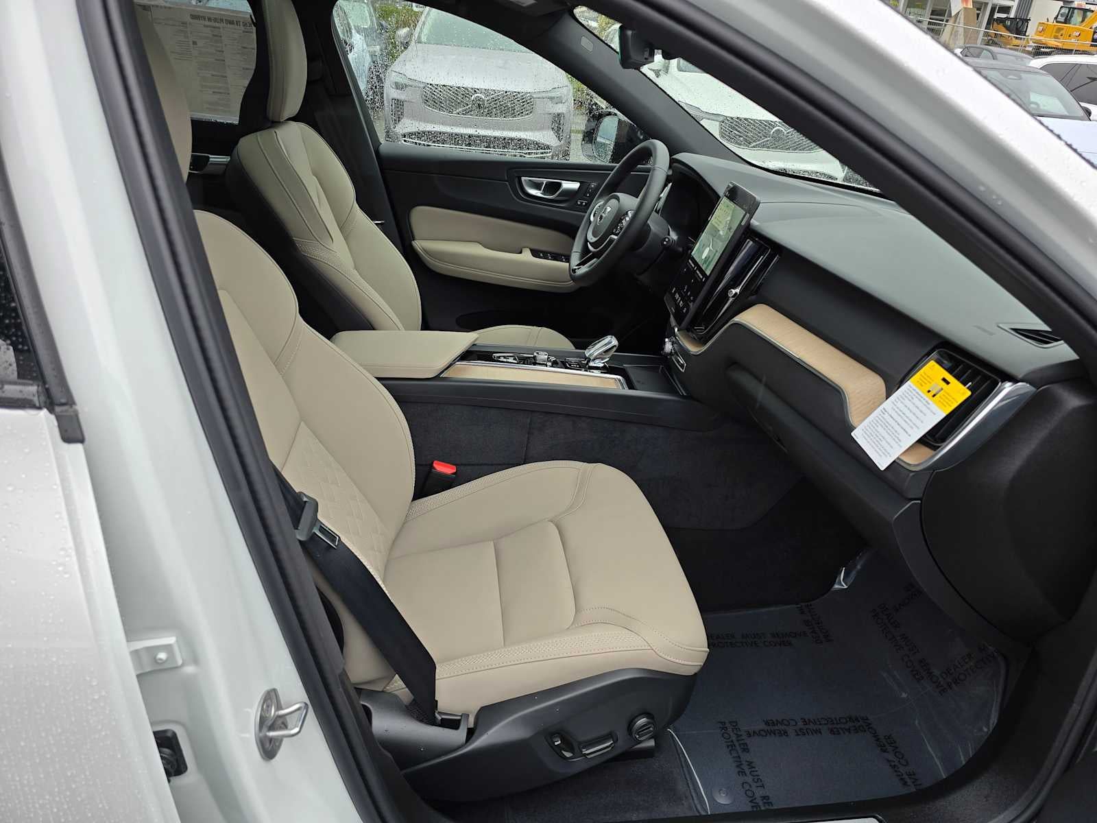 2026 Volvo XC60 Plug-In Hybrid Plus