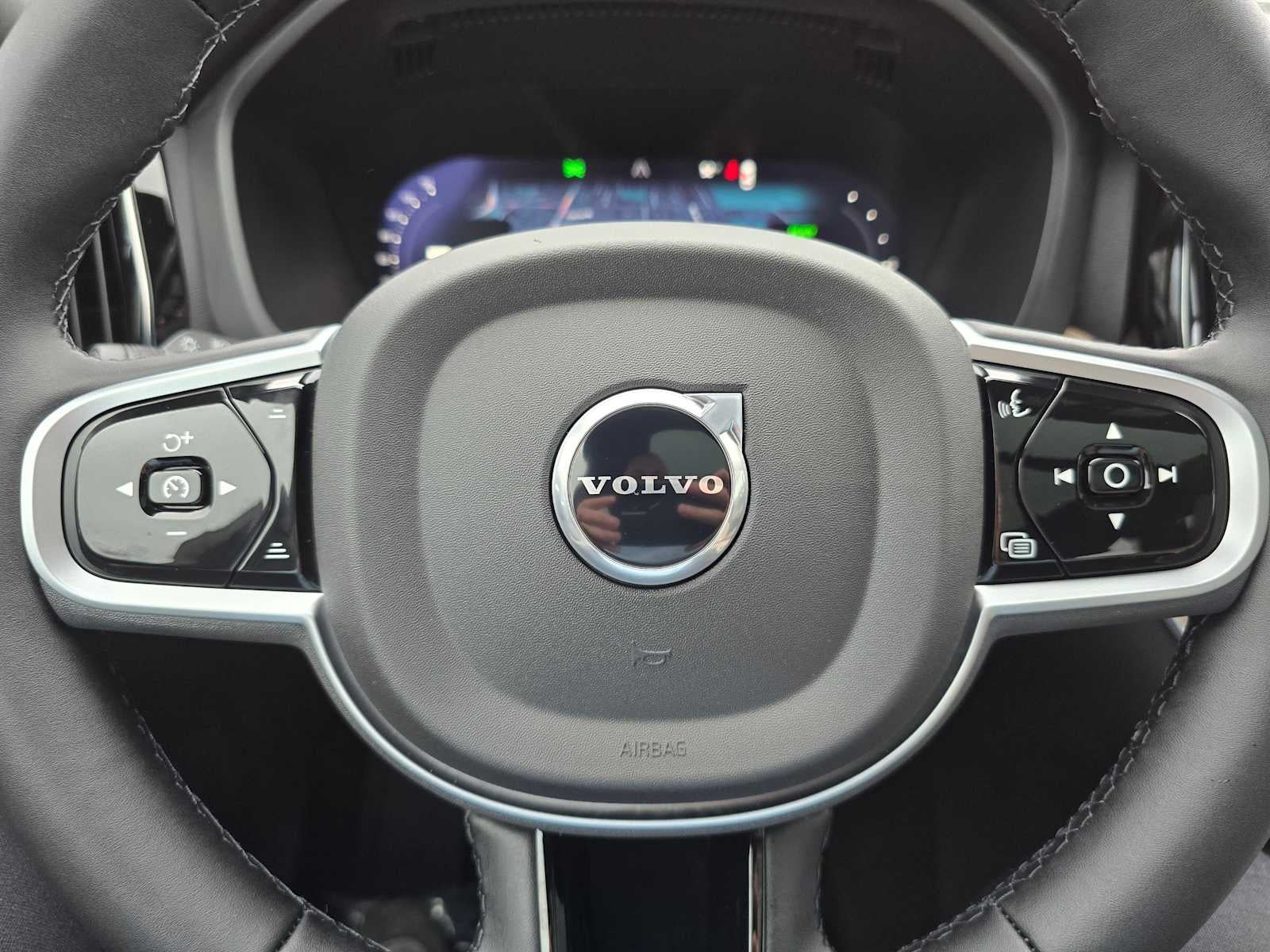 2026 Volvo XC60 Plug-In Hybrid Plus
