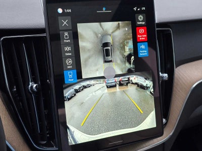 2026 Volvo XC60 Plug-In Hybrid Plus