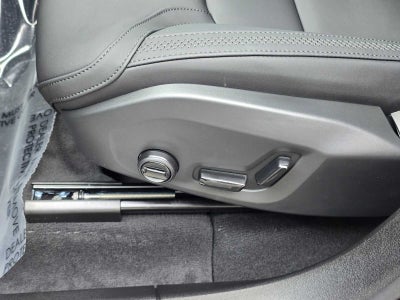 2026 Volvo XC60 Plug-In Hybrid Plus