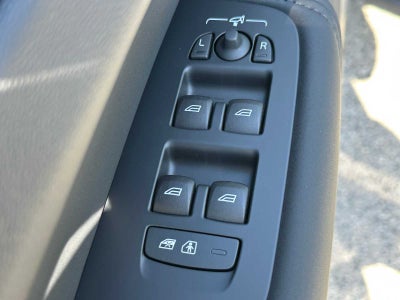 2026 Volvo XC60 Plug-In Hybrid Plus