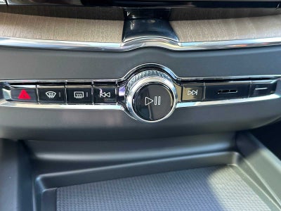 2026 Volvo XC60 Plug-In Hybrid Plus