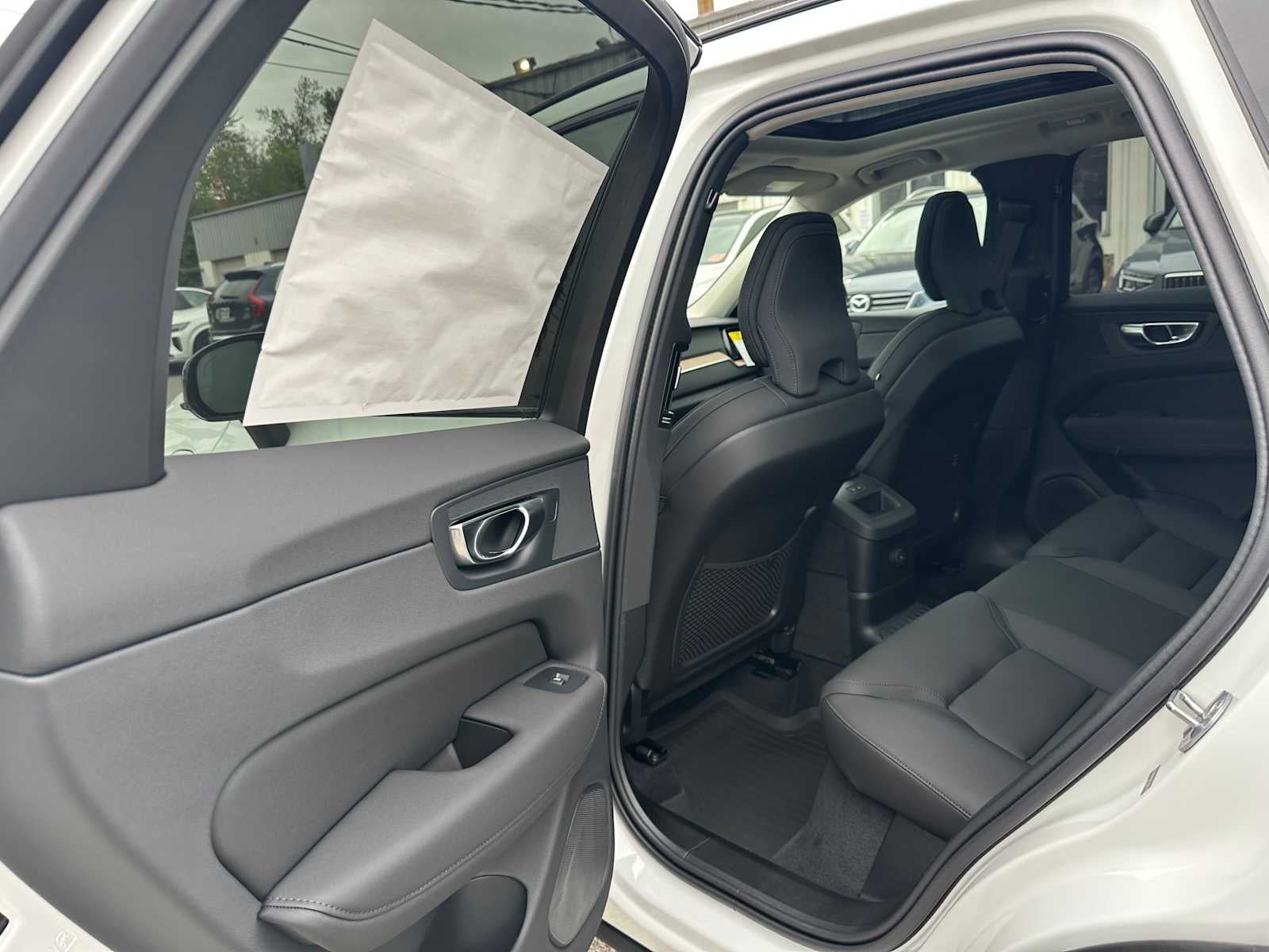 2026 Volvo XC60 Plug-In Hybrid Plus