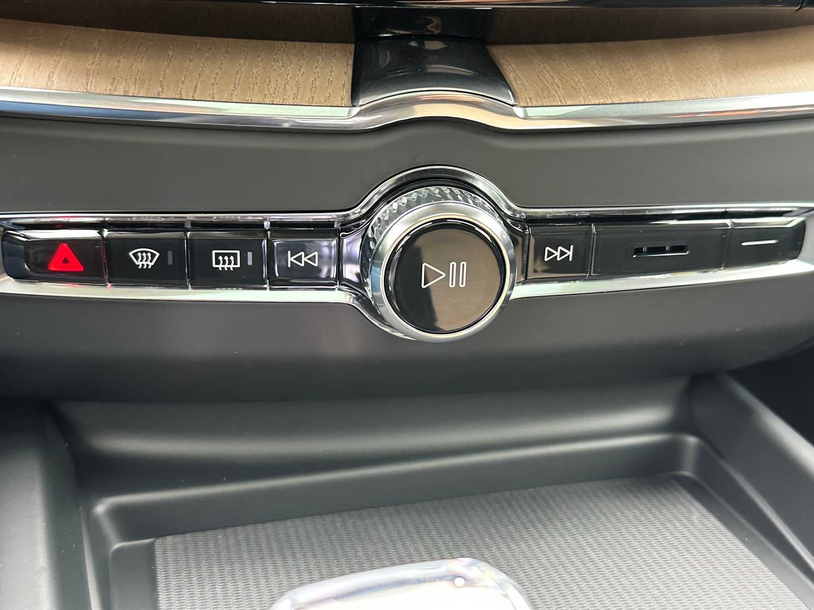 2026 Volvo XC60 Plug-In Hybrid Plus