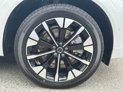 2026 Volvo XC60 Plug-In Hybrid Plus