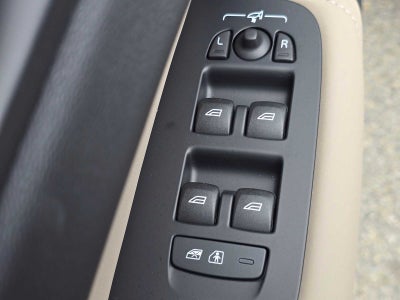2026 Volvo XC60 Plug-In Hybrid Plus