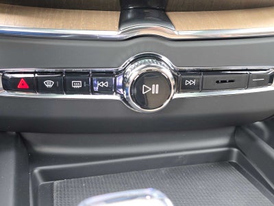 2026 Volvo XC60 Plug-In Hybrid Plus