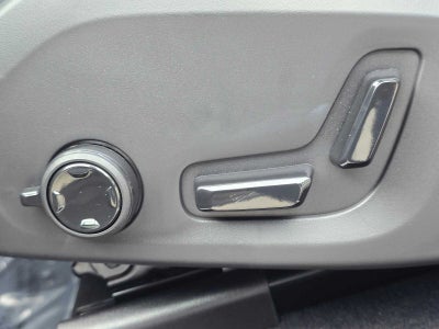 2026 Volvo XC60 Plug-In Hybrid Ultra Black Edition