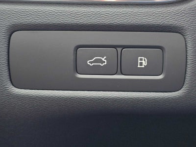 2026 Volvo XC60 Plug-In Hybrid Ultra Black Edition