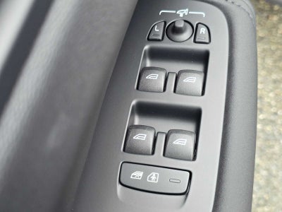 2026 Volvo XC60 Plug-In Hybrid Ultra Black Edition
