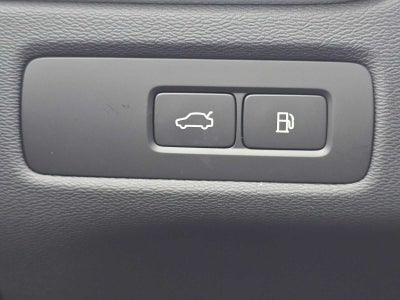 2026 Volvo XC60 Plug-In Hybrid Ultra Black Edition