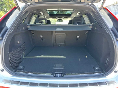 2026 Volvo XC60 Plug-In Hybrid Ultra Black Edition
