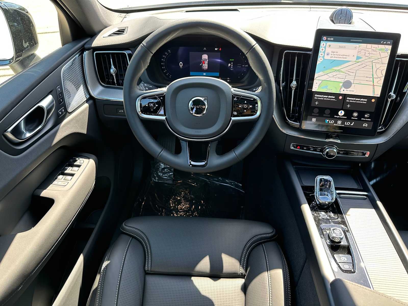 2026 Volvo XC60 Plug-In Hybrid Ultra Black Edition