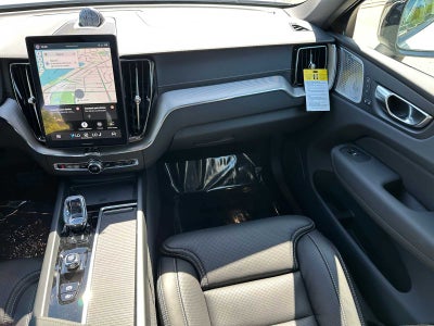 2026 Volvo XC60 Plug-In Hybrid Ultra Black Edition